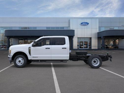 OXFORD WHITE 2025 Ford F-350 XL