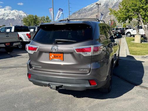 Predawn Gray Mica 2014 Toyota Highlander LE Plus