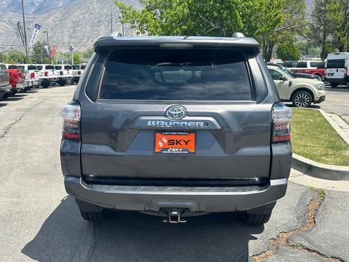 Magnetic Gray Metallic 2017 Toyota 4Runner SR5