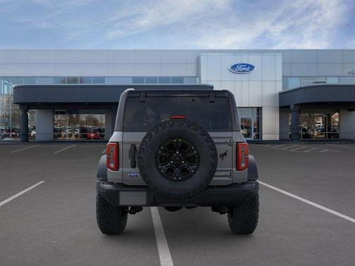 Gray Metallic 2025 Ford Bronco Badlands