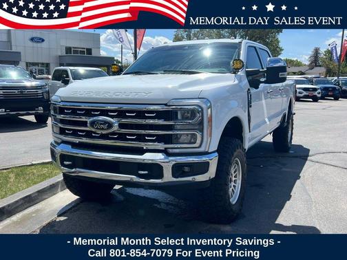 White 2023 Ford F-250 Lariat