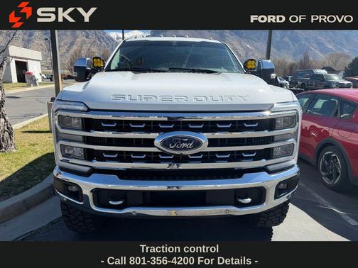 White 2023 Ford F-250 Lariat