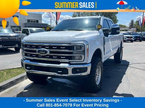 White 2023 Ford F-250 Lariat