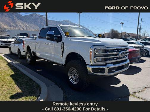 White 2023 Ford F-250 Lariat