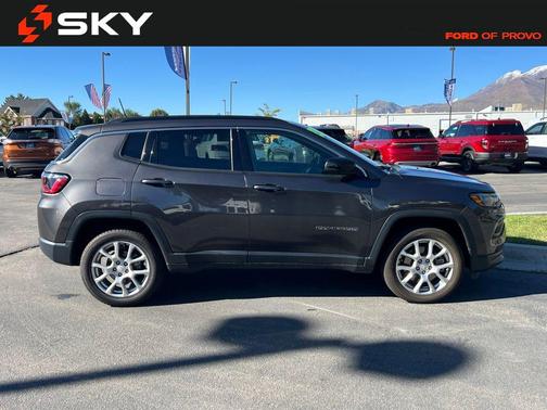 2023 Jeep Compass Latitude Lux