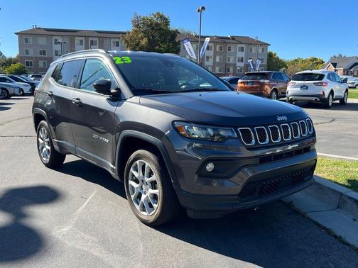 2023 Jeep Compass Latitude Lux