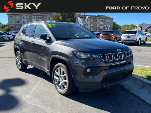 2023 Jeep Compass Latitude Lux