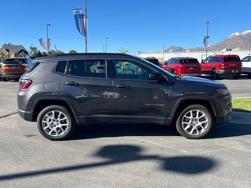 2023 Jeep Compass Latitude Lux