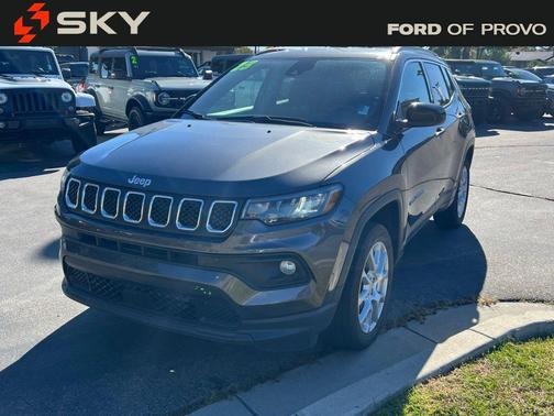 2023 Jeep Compass Latitude Lux