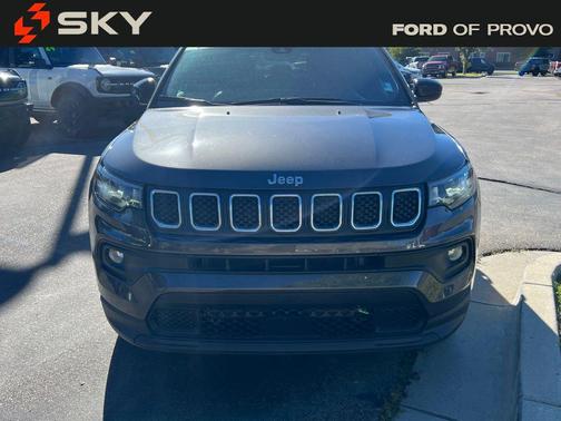 2023 Jeep Compass Latitude Lux