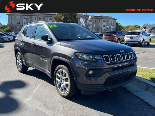 2023 Jeep Compass Latitude Lux