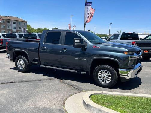 Shadow Gray Metallic 2020 Chevrolet Silverado 2500 LT