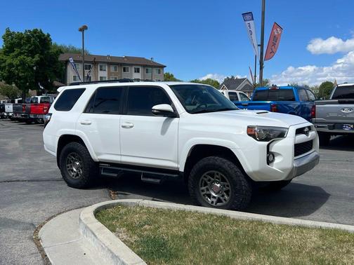 Super White 2019 Toyota 4Runner TRD Off Road Premium