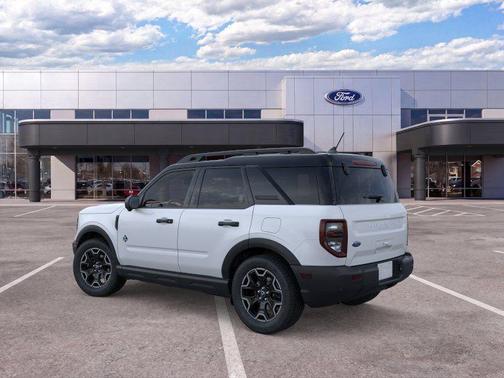 Space White Metallic 2026 Ford Bronco Sport Outer Banks
