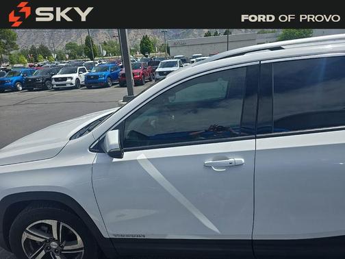 Summit White 2019 GMC Terrain SLT