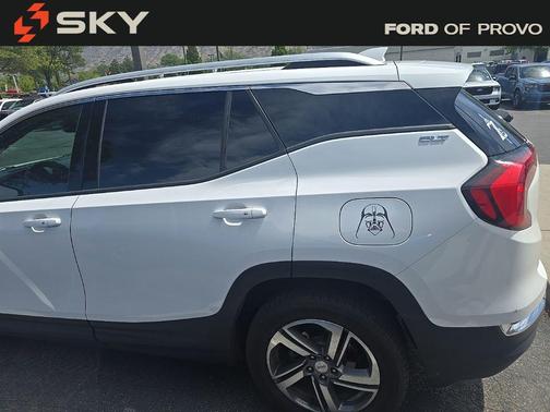 Summit White 2019 GMC Terrain SLT