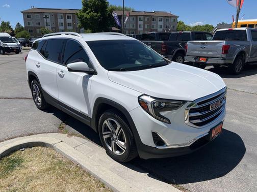 Summit White 2019 GMC Terrain SLT