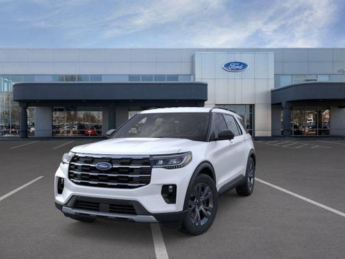 Star White Metallic Tri-Coat 2026 Ford Explorer Active w/200A Pkg