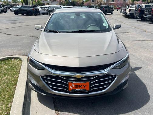 Mineral Gray Metallic 2022 Chevrolet Malibu FWD LT