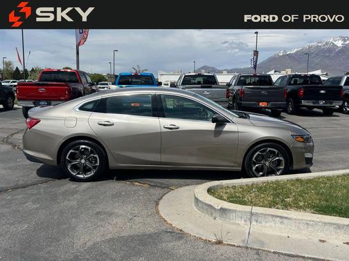 2022 Chevrolet Malibu FWD LT