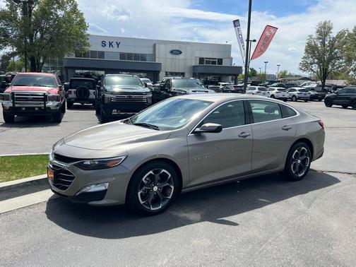 Mineral Gray Metallic 2022 Chevrolet Malibu FWD LT