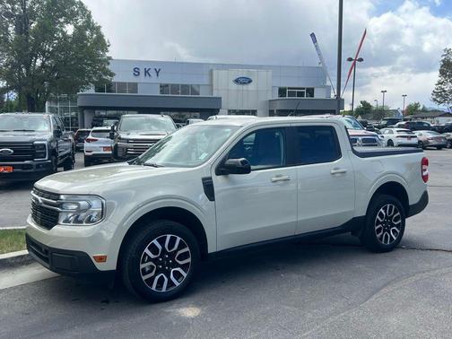 TERRAIN 2024 Ford Maverick Lariat