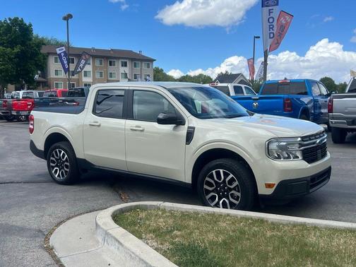TERRAIN 2024 Ford Maverick Lariat