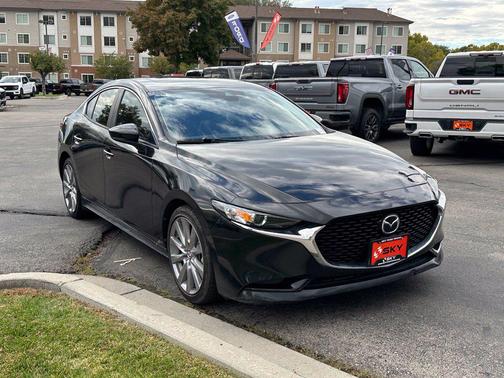 Jet Black Mica 2022 Mazda Mazda3 FWD w/Preferred Package