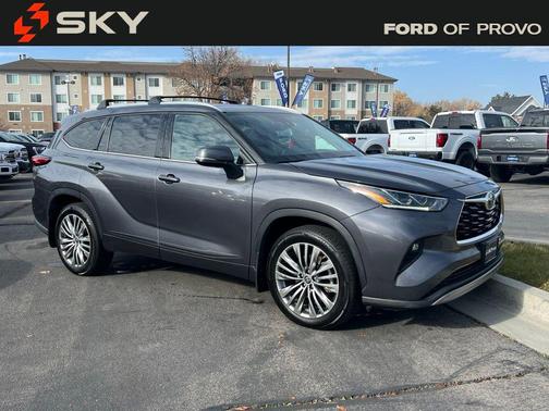 2022 Toyota Highlander Platinum