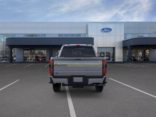 AVALANCHE 2026 Ford F-350 Platinum