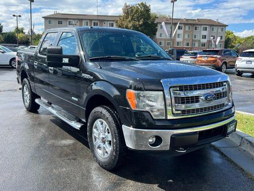 TUXEDO BLACK METALLIC 2014 Ford F-150 XLT