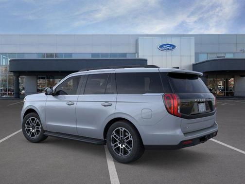 Glacier Gray Metallic Tri-Coat 2026 Ford Expedition Active
