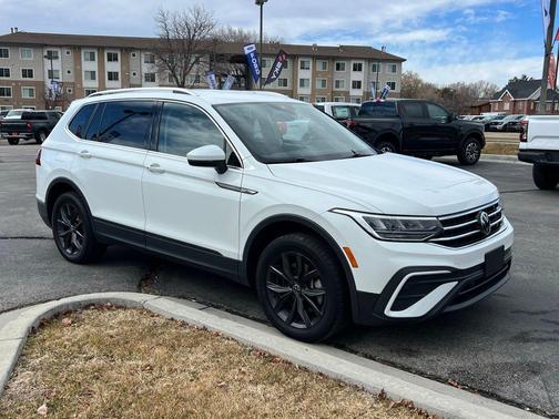 White 2024 Volkswagen Tiguan 2.0T SE 4MOTION