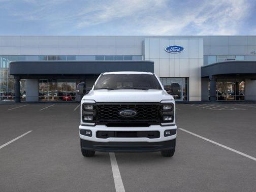Star White Metallic Tri-Coat 2026 Ford F-350 Lariat