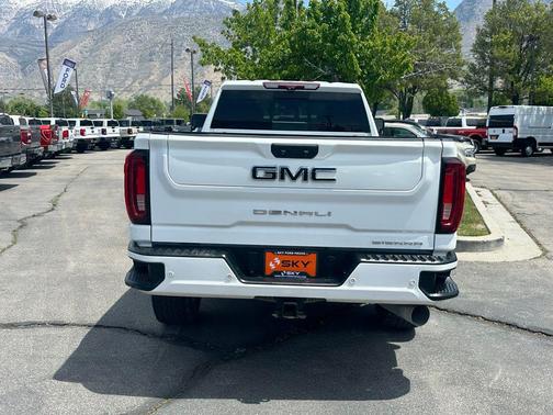 Summit White 2022 GMC Sierra 3500 Denali