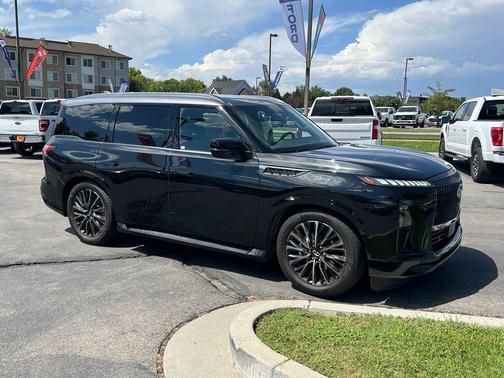 Mineral Black/Graphite Shadow 2025 INFINITI QX80 AUTOGRAPH AWD
