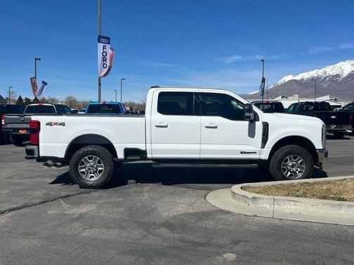 OXFORD WHITE 2024 Ford F-250 Lariat