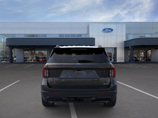 AGATE BLACK METALLIC 2026 Ford Explorer ST-Line