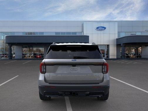 Carbonized Gray Metallic 2026 Ford Explorer ST-Line