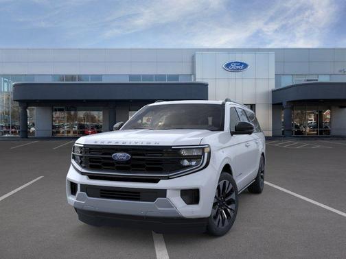 Space Silver Metallic 2026 Ford Expedition Max Platinum