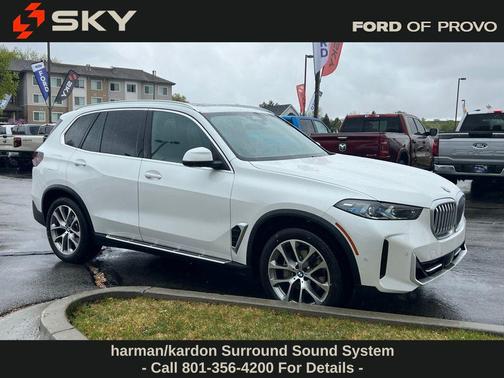 Mineral White Metallic 2024 BMW X5 xDrive40i