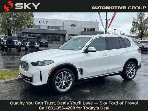 Mineral White Metallic 2024 BMW X5 xDrive40i