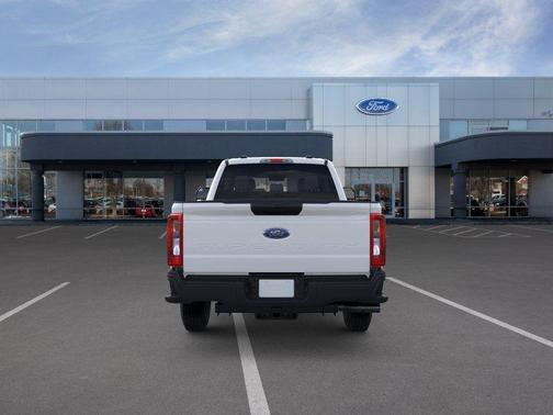 OXFORD WHITE 2026 Ford F-350 XL
