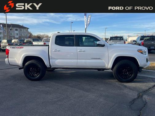 2017 Toyota Tacoma TRD Sport