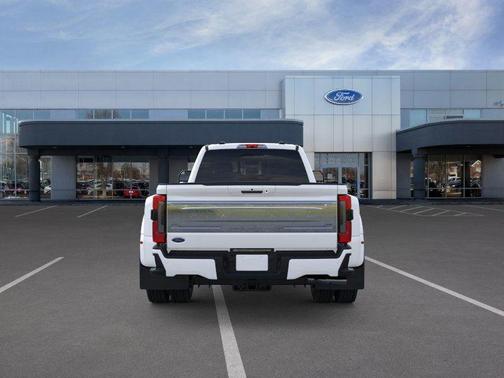 2026 Ford F-450 Platinum