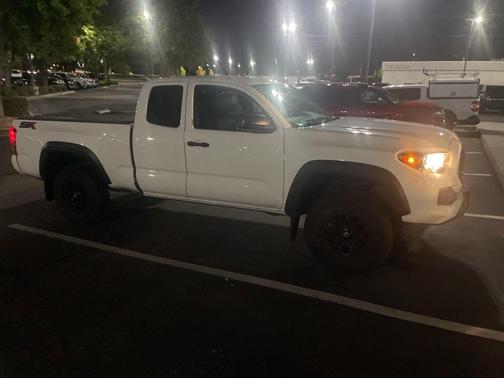 2022 Toyota Tacoma SR