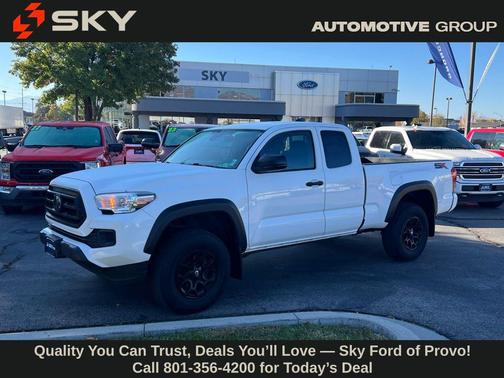 2022 Toyota Tacoma SR