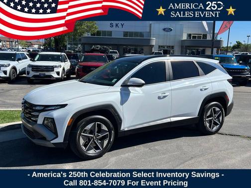 Creamy White Pearl 2025 Hyundai TUCSON Hybrid SEL Convenience