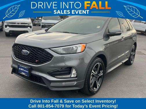 Gray Metallic 2023 Ford Edge ST