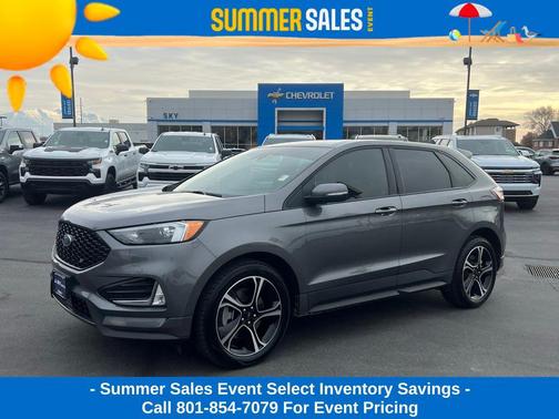 Gray Metallic 2023 Ford Edge ST